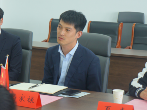 学院举办2024届春季专场招聘会暨“访企拓岗促就业专项行动”校企洽谈会